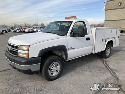 2006 Chevrolet Silverado 2500HD 4x4 Service Truck