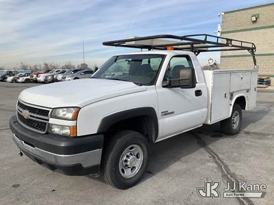 2006 Chevrolet Silverado 2500HD 4x4 Service Truck