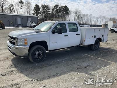 2013 Chevrolet Silverado 2500HD Crew-Cab Service Truck