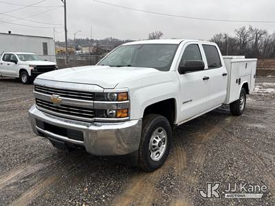 2017 Chevrolet Silverado 2500HD 4x4 Crew-Cab Service Truck