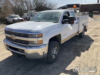 2015 Chevrolet Silverado 2500HD Crew-Cab Service Truck