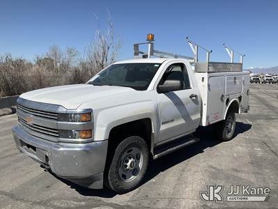 2015 Chevrolet Silverado 2500HD 4x4 Enclosed Service Truck