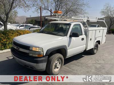 2002 Chevrolet Silverado 2500HD Service Truck