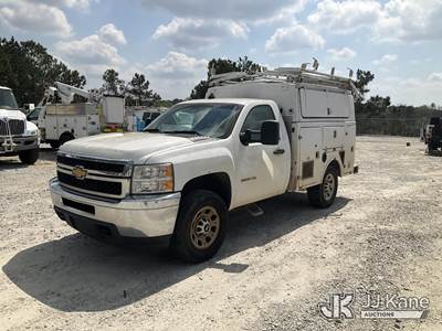 2013 Chevrolet Silverado 2500HD Enclosed High-Top Service Truck