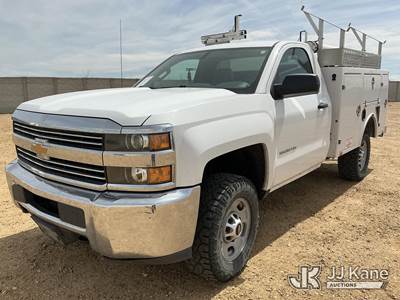 2015 Chevrolet Silverado 2500HD Enclosed Service Truck