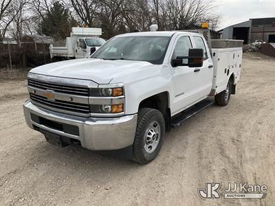 2017 Chevrolet Silverado 2500HD 4x4 Extended-Cab Service Truck