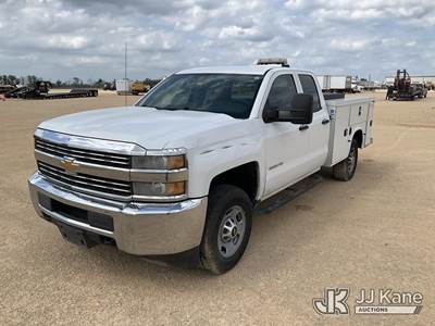 2015 Chevrolet Silverado 2500HD Extended-Cab Service Truck