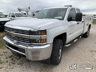 2017 Chevrolet Silverado 2500HD Extended-Cab Service Truck