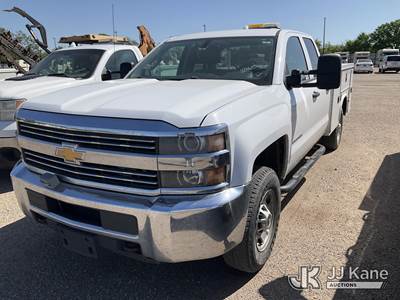 2015 Chevrolet Silverado 2500HD 4x4 Extended-Cab Service Truck