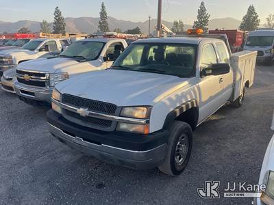 2004 Chevrolet Silverado 2500HD Extended-Cab Pickup Truck