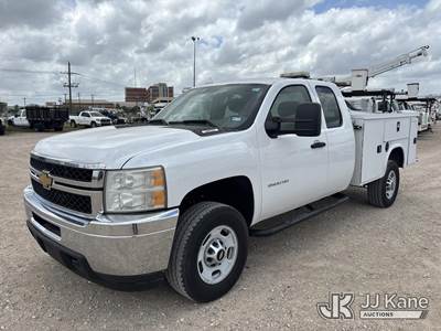 2013 Chevrolet Silverado 2500HD Extended-Cab Service Truck