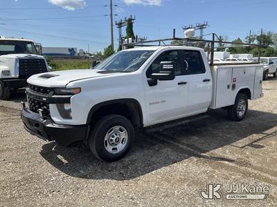 2022 Chevrolet Silverado 2500HD 4x4 Extended-Cab Enclosed Service Truck