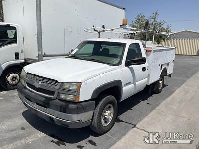 2003 Chevrolet Silverado 2500HD Service Truck