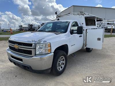 2012 Chevrolet Silverado 2500HD Enclosed High-Top Service Truck