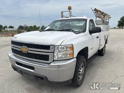 2013 Chevrolet Silverado 2500HD Work Truck Long Box Enclosed Service Truck