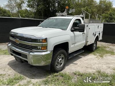 2015 Chevrolet Silverado 2500HD 4x4 Enclosed Service Truck