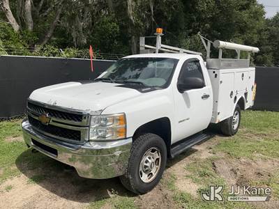 2013 Chevrolet Silverado 2500HD Work Truck Long Box Enclosed Service Truck