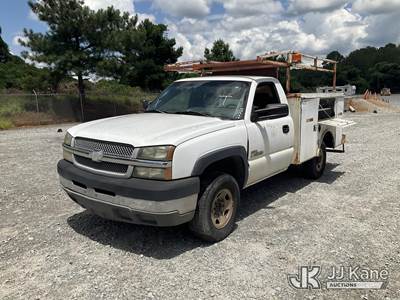 2004 Chevrolet Silverado 2500HD Service Truck