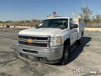 2012 Chevrolet Silverado 2500HD 4x4 Enclosed Service Truck