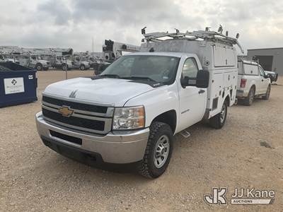 2013 Chevrolet Silverado 2500HD Enclosed Service Truck