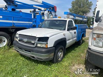 2003 Chevrolet Silverado 2500HD Service Truck