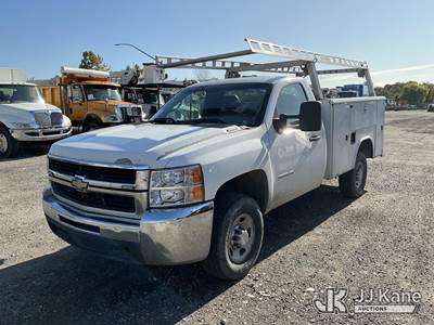 2010 Chevrolet Silverado 2500HD Service Truck