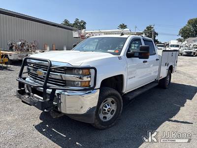 2016 Chevrolet Silverado 2500HD 4x4 Crew-Cab Service Truck