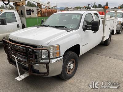 2008 Chevrolet Silverado 2500HD 4x4 Extended-Cab Enclosed Service Truck