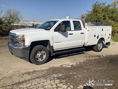 2015 Chevrolet Silverado 2500HD 4x4 Extended-Cab Enclosed Service Truck