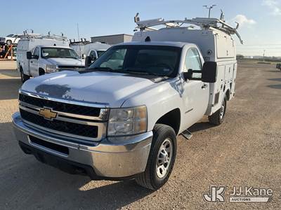 2013 Chevrolet Silverado 2500HD Work Truck Long Box Enclosed Service Truck