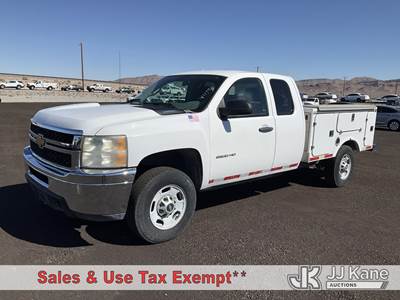 2013 Chevrolet Silverado 2500HD Extended-Cab Service Truck