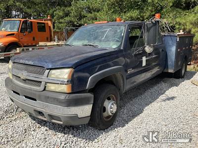 2004 Chevrolet Silverado 3500 Crew-Cab Service Truck