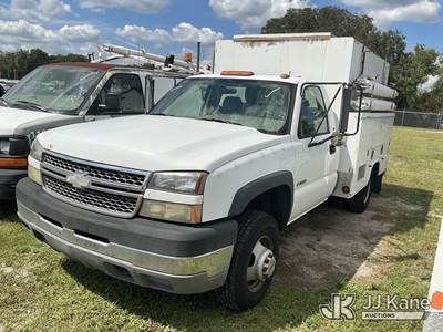 2005 Chevrolet Silverado 3500 Regular Cab Enclosed Service Truck