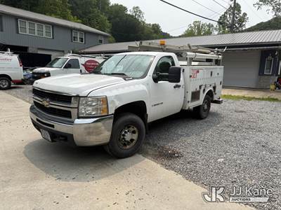 Chevrolet Silverado 3500HD Mechanic / Service Truck