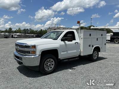 Chevrolet Silverado 3500HD Mechanic / Service Truck