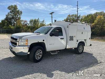 Chevrolet Silverado 3500HD Mechanic / Service Truck