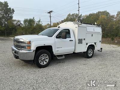 Chevrolet Silverado 3500HD Mechanic / Service Truck
