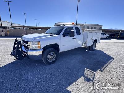 2008 Chevrolet Silverado 3500HD 4x4 Extended-Cab Service Truck