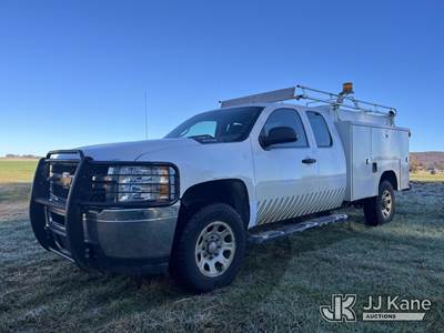 2012 Chevrolet Silverado 3500HD 4x4 Extended-Cab Enclosed Service Truck