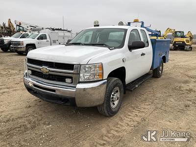 2010 Chevrolet Silverado 3500HD Work Truck Ext. Cab 4WD Extended-Cab Service Truck