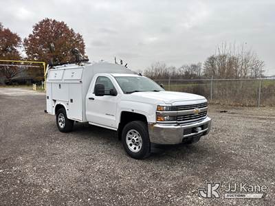 2015 Chevrolet Silverado 3500HD Enclosed Service Truck