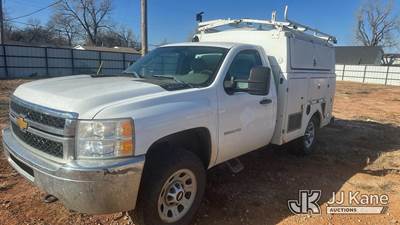 2012 Chevrolet Silverado 3500HD 4x4 Enclosed Service Truck
