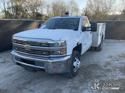 2015 Chevrolet Silverado 3500HD Work Truck Long Box 4WD Service Truck
