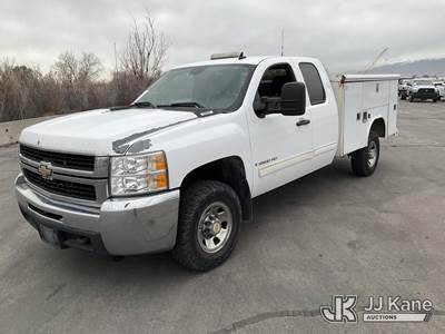 2009 Chevrolet Silverado 3500HD 4x4 Extended-Cab Service Truck