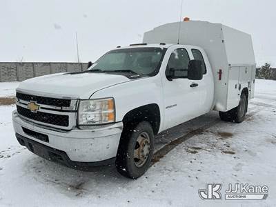 2012 Chevrolet Silverado 3500HD Extended-Cab Enclosed Service Truck
