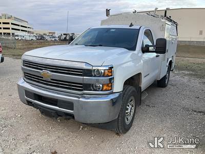 2015 Chevrolet Silverado 3500HD Enclosed Service Truck