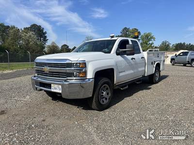2017 Chevrolet Silverado 3500HD 4x4 Extended-Cab Service Truck