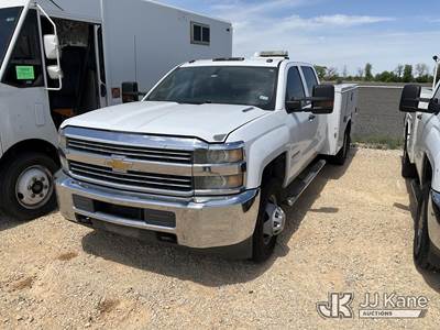2015 Chevrolet Silverado 3500HD Crew-Cab Service Truck