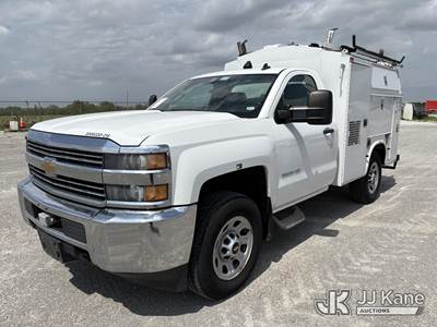 2015 Chevrolet Silverado 3500HD Enclosed High-Top Service Truck