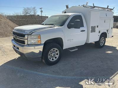2013 Chevrolet Silverado 3500HD Enclosed Service Truck